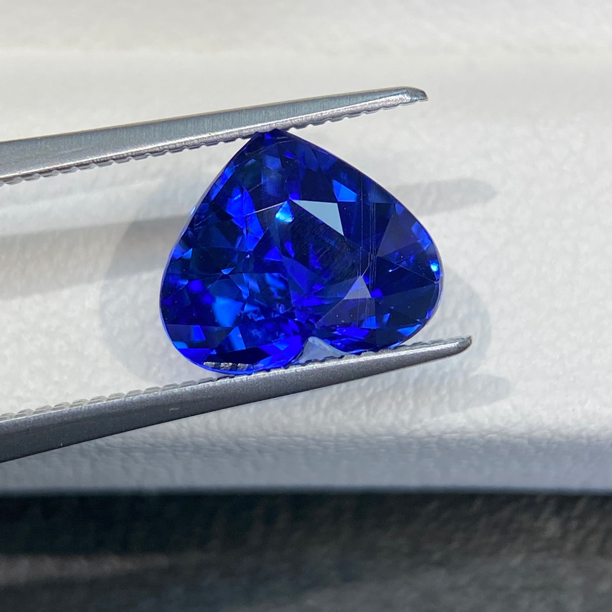 2.94ct 爱心 天然蓝宝石 皇家蓝裸石 肉眼干净 GUILD认证