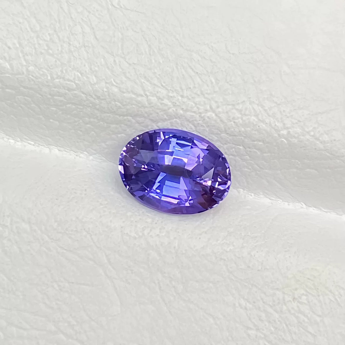 1.24ct 椭圆形天然紫色蓝宝石裸石