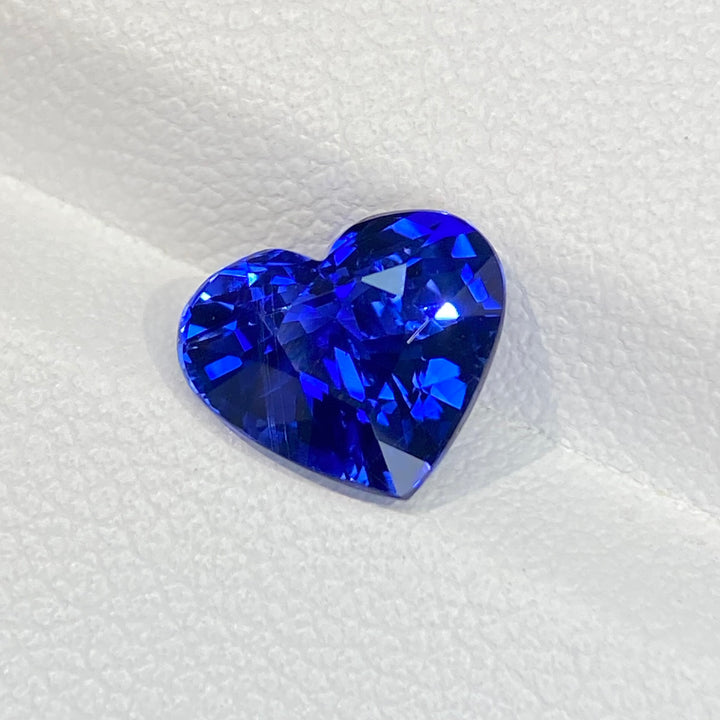 2.94ct 爱心 天然蓝宝石 皇家蓝裸石 肉眼干净 GUILD认证