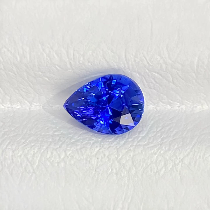 1.27ct 吉尔德VB评级皇家蓝蓝宝石｜精致切割｜肉眼干净火彩闪亮