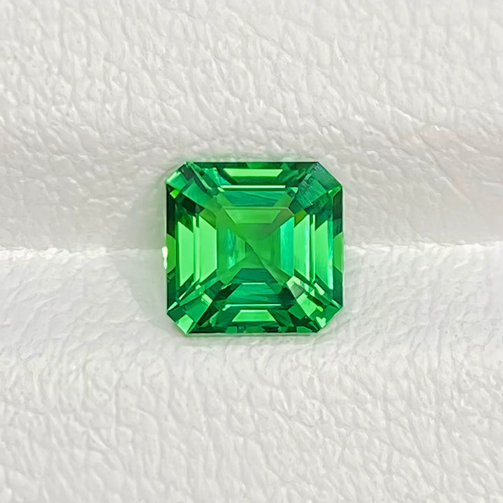 1.05ct 天然沙弗莱裸石 绿色宝石 明亮绿 纯净
