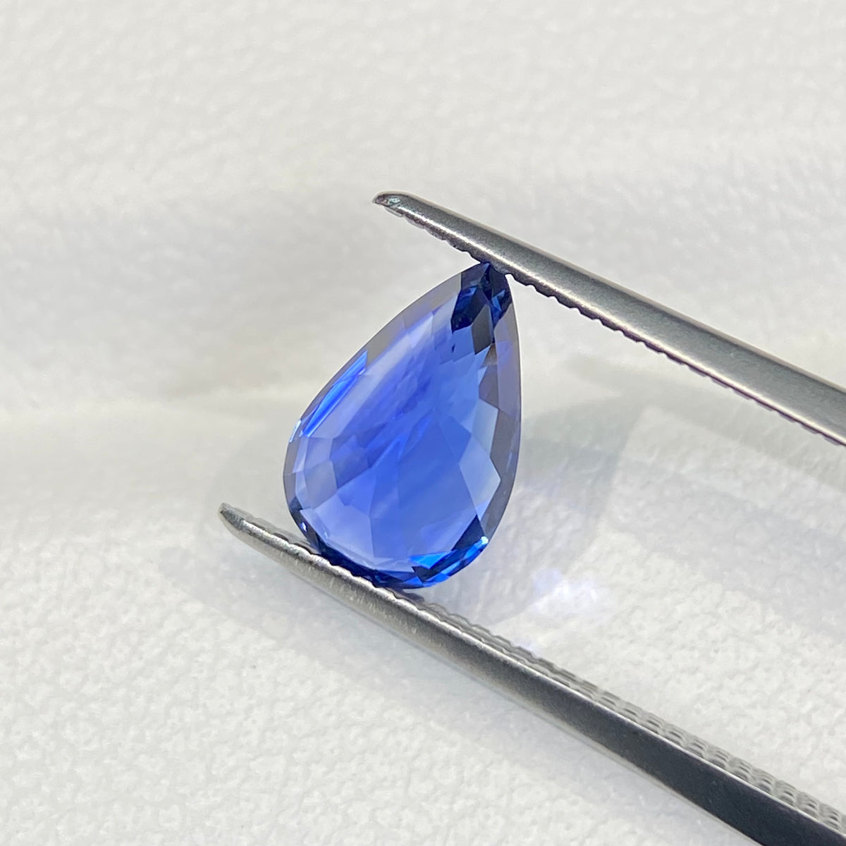 1.72ct 水滴形 皇家蓝 天然蓝宝石 裸石 GUILD认证