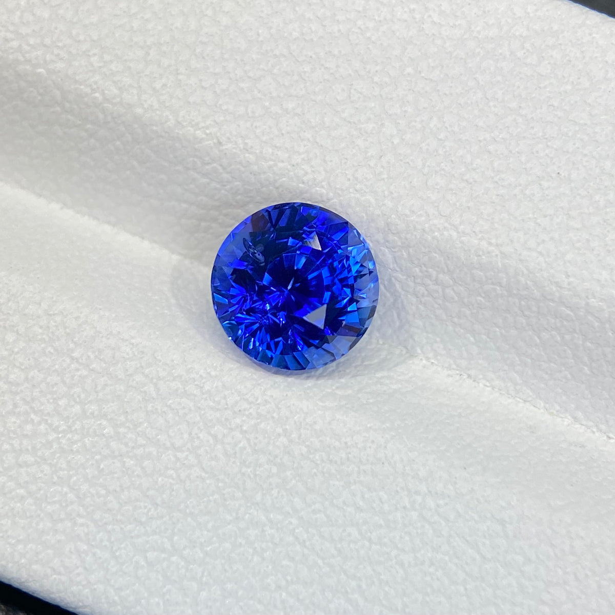 2.18ct 正圆形 皇家蓝 天然蓝宝石 GUILD认证