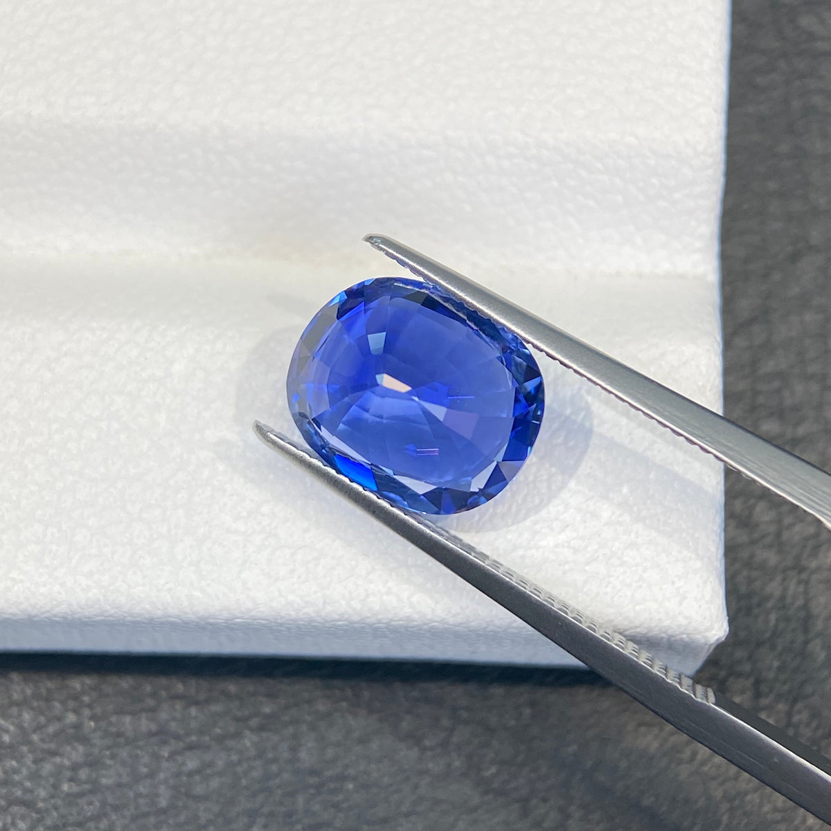 3.74ct 矢车菊 天然蓝宝石 干净通透 GUILD认证