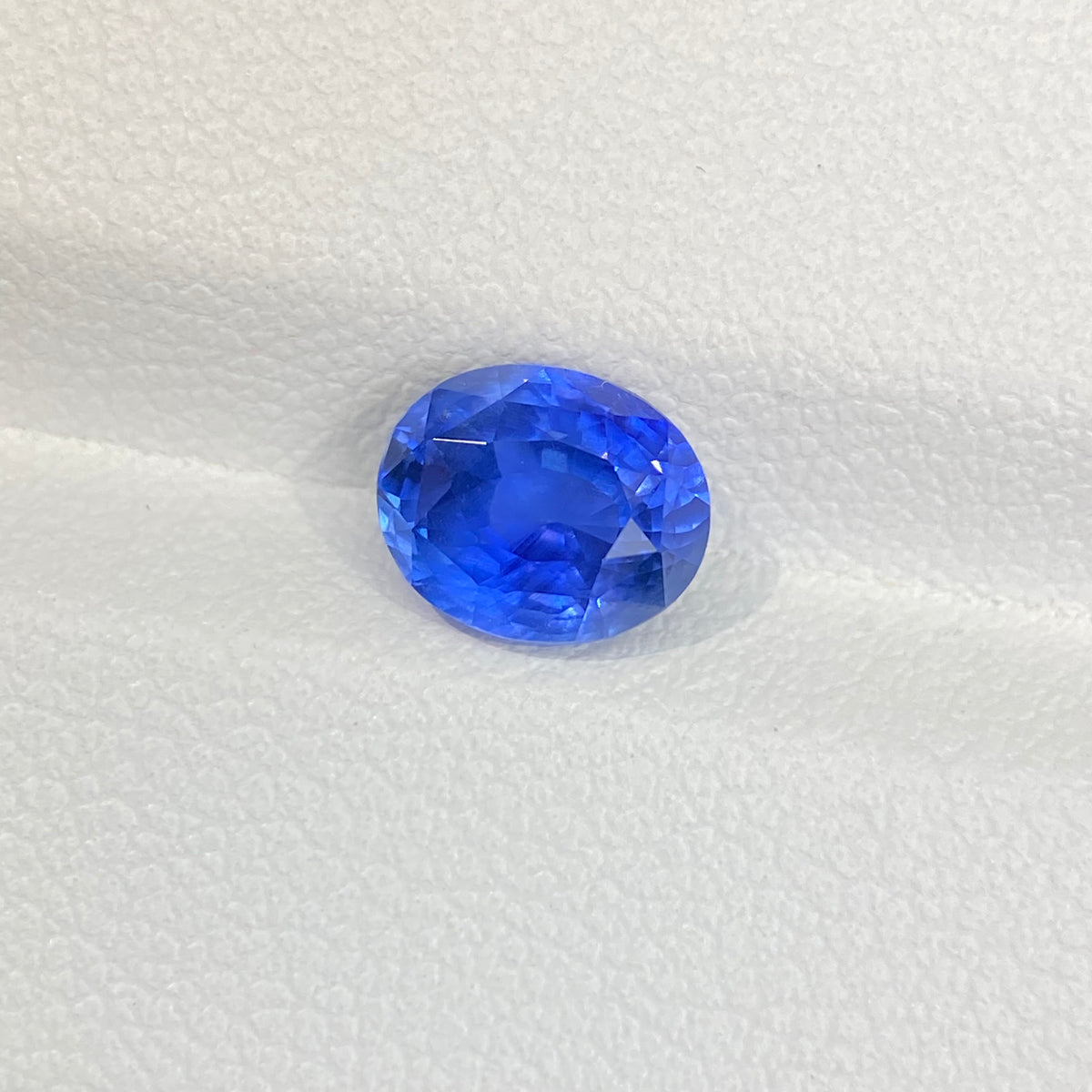 2.14ct 无烧 天然蓝宝石 矢车菊 肉眼干净 GUILD认证