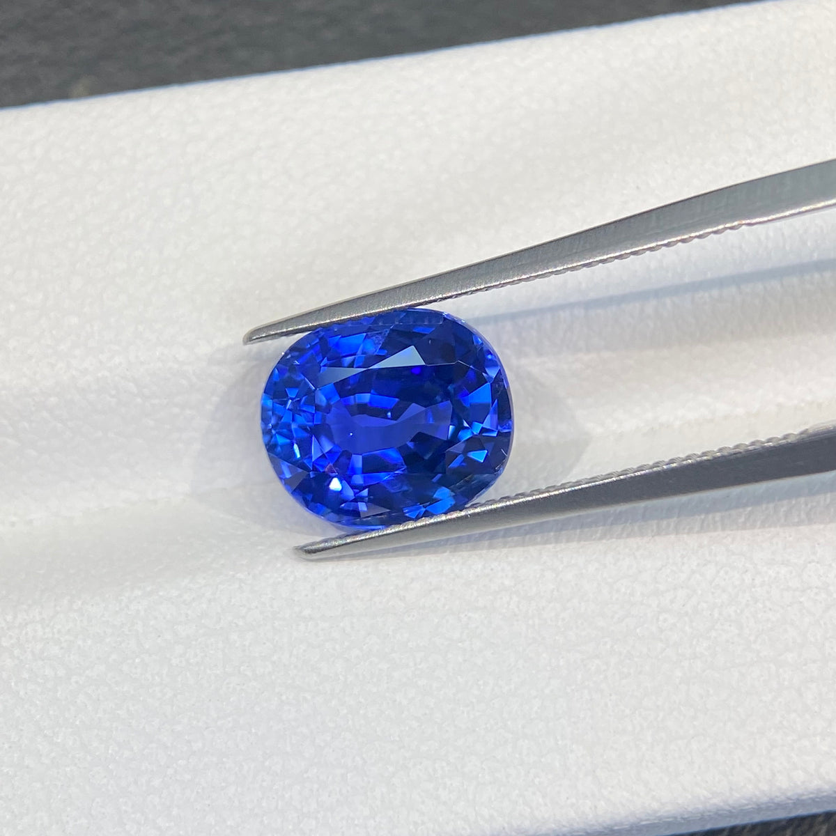3.74ct 矢车菊 天然蓝宝石 干净通透 GUILD认证