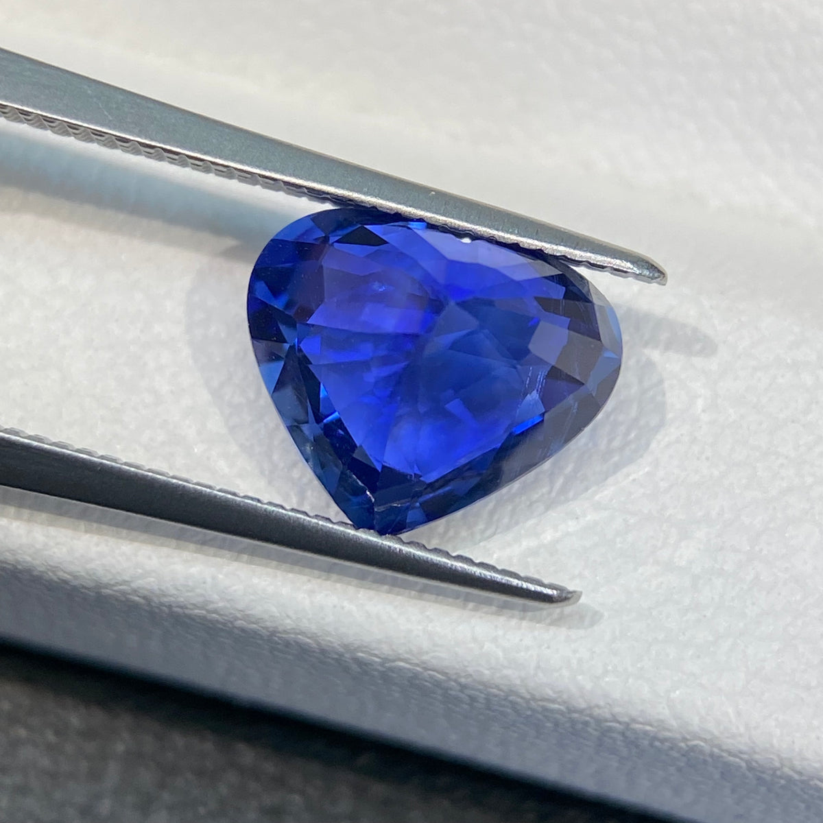 2.94ct 爱心 天然蓝宝石 皇家蓝裸石 肉眼干净 GUILD认证