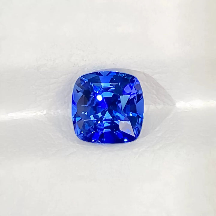 1.38ct 方形天然皇家蓝蓝宝石裸石 吉尔德VB评级