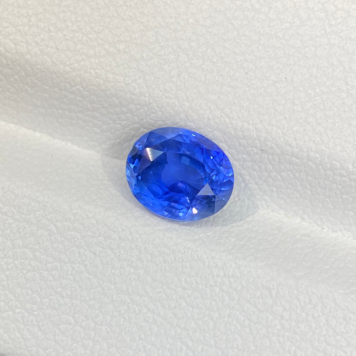 2.14ct 无烧 天然蓝宝石 矢车菊 肉眼干净 GUILD认证
