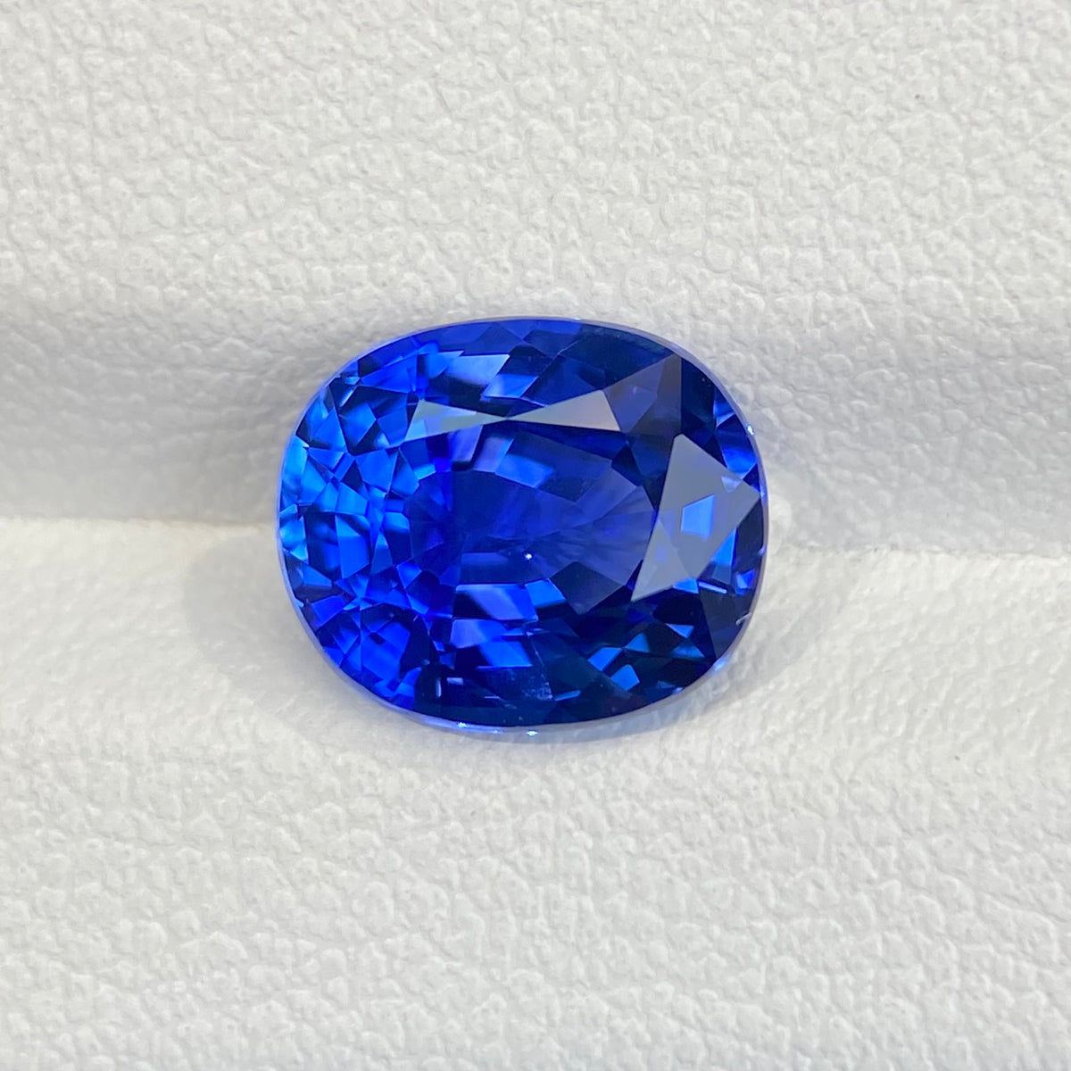 3.74ct 矢车菊 天然蓝宝石 干净通透 GUILD认证