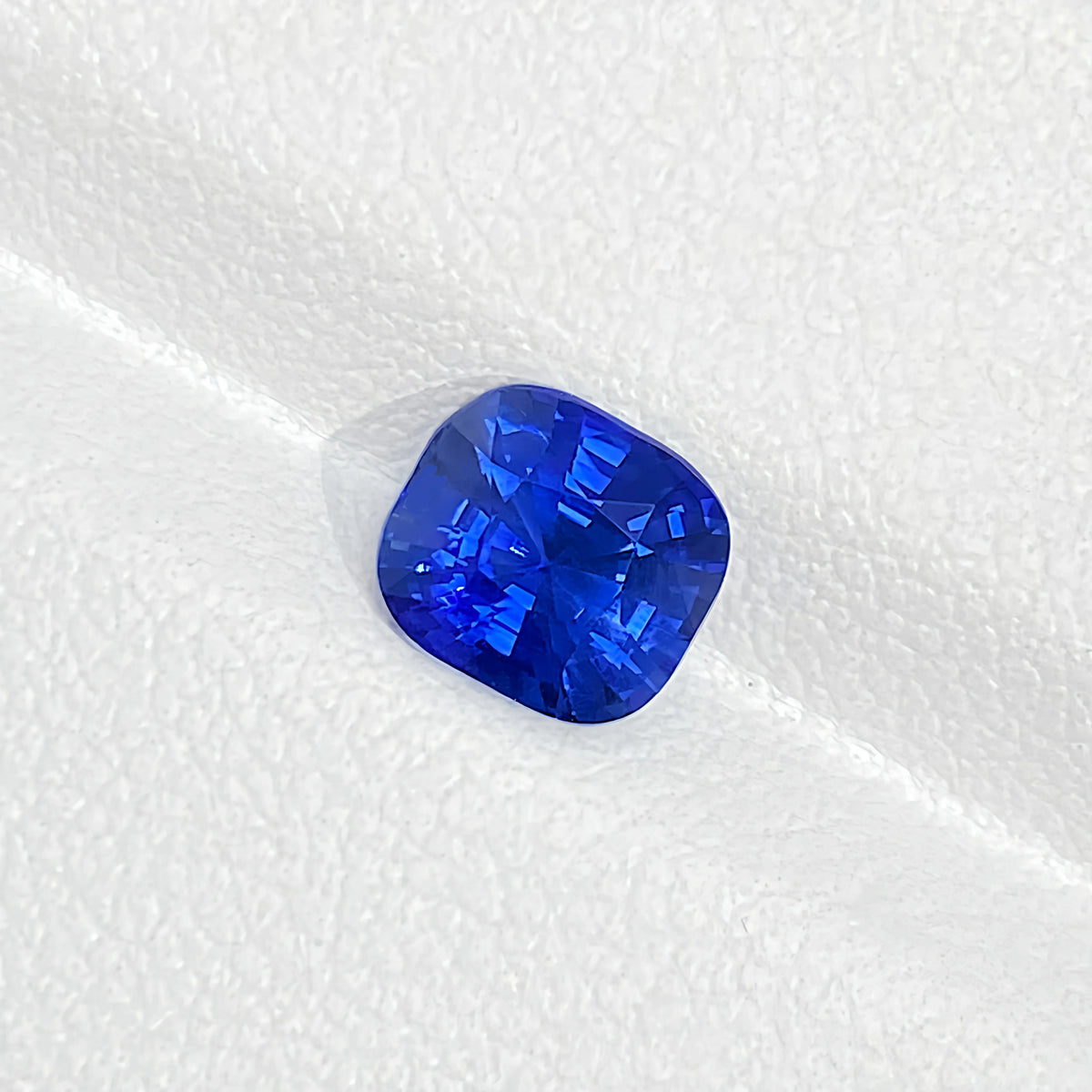 1.61ct 天鹅绒 皇家蓝 天然蓝宝石裸石 精切 Guild认证