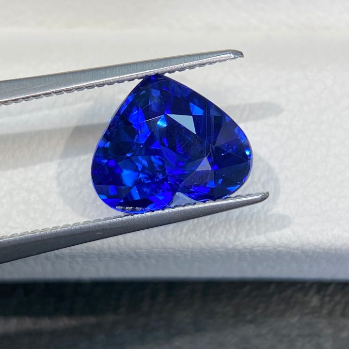 2.94ct 爱心 天然蓝宝石 皇家蓝裸石 肉眼干净 GUILD认证